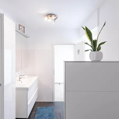 Business Mit Panoramablick Bei Koeln * 林德拉