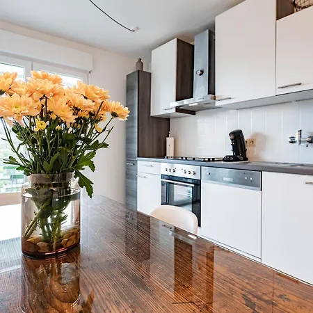 Apartment Business Mit Panoramablick Bei Köln *